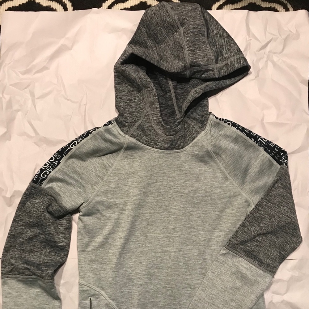 Gray Athleta Girl light pull over hoodie (M 8/10)